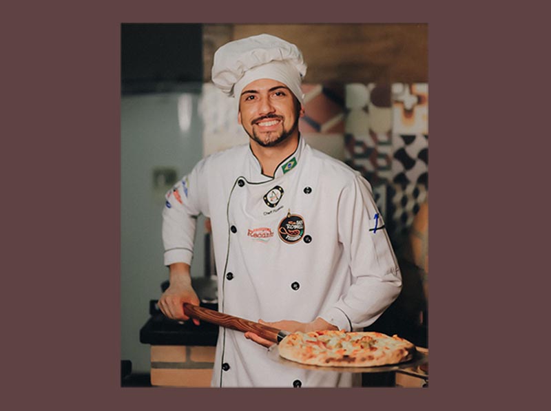 Pizzaiolo paraguaçuense inova e faz sucesso com atendimento em domicilio e eventos particulares