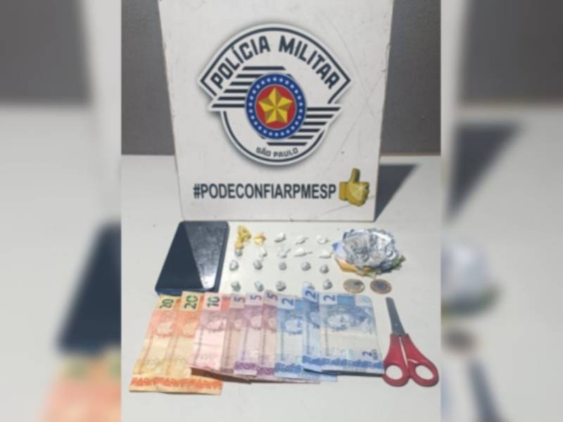 Homem é flagrado pela Polícia no momento em que vendia drogas em Paraguaçu Paulista