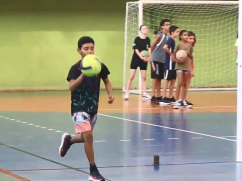 Projeto de iniciação ao vôlei faz a diferença na vida de crianças e jovens em Paraguaçu Paulista