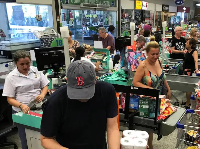 Preços dos alimentos caem pelo 4º mês consecutivo, diz IBGE