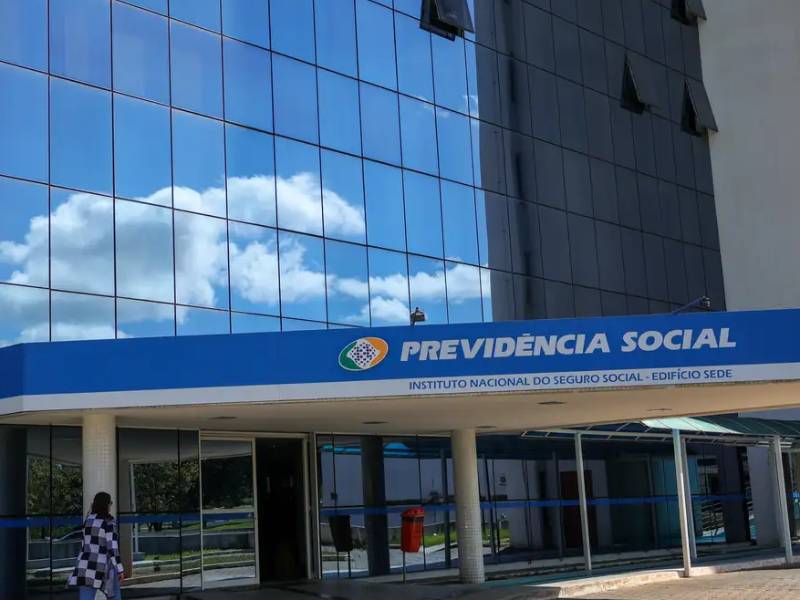 INSS suspende contrato com a Crefisa