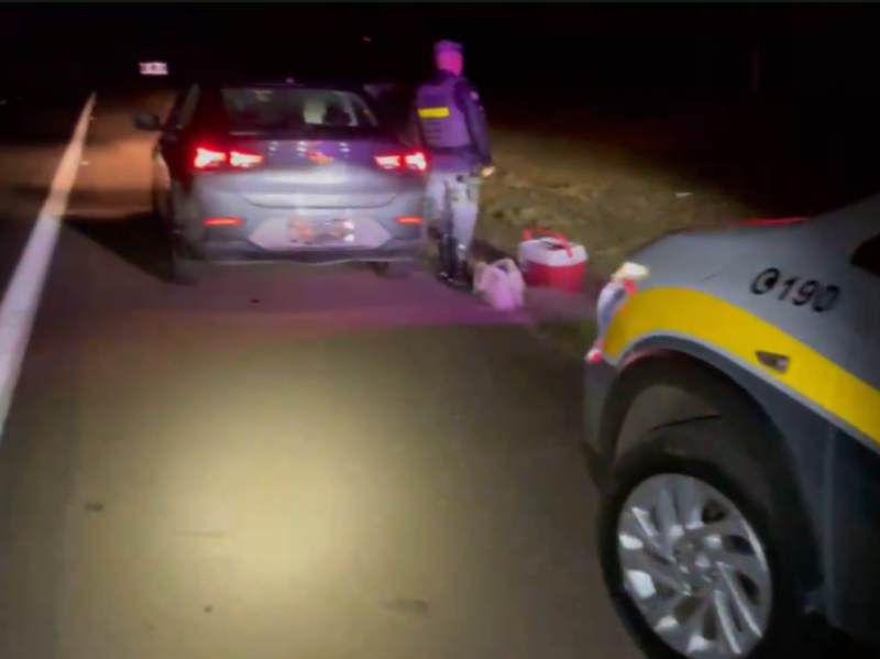 Patrulha Rodoviária prende traficante com maconha e medicamentos para emagrecimento em Cândido Mota