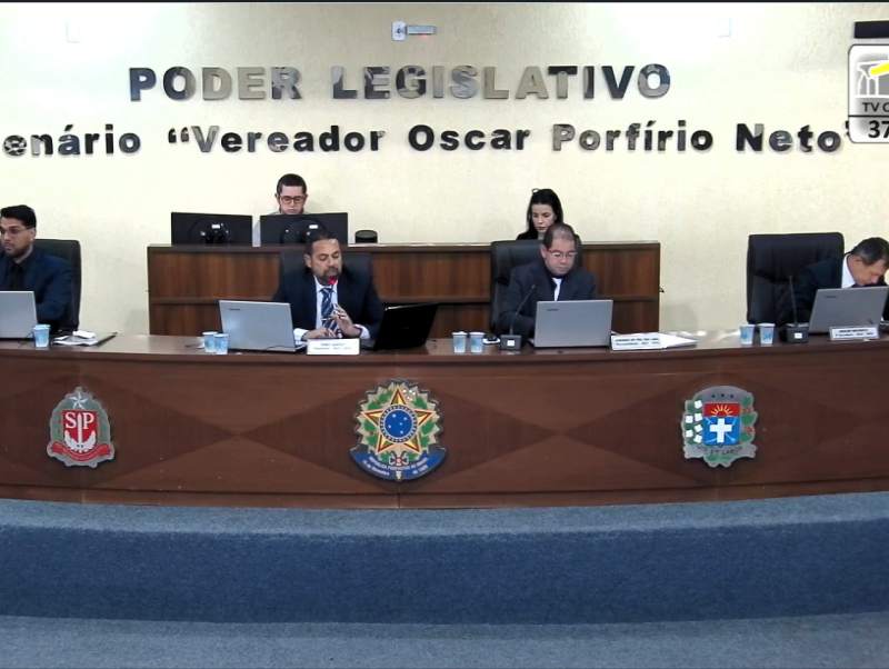 Vereadores aprovam 14 requerimentos com questionamentos ao Prefeito Antian e à Sabesp