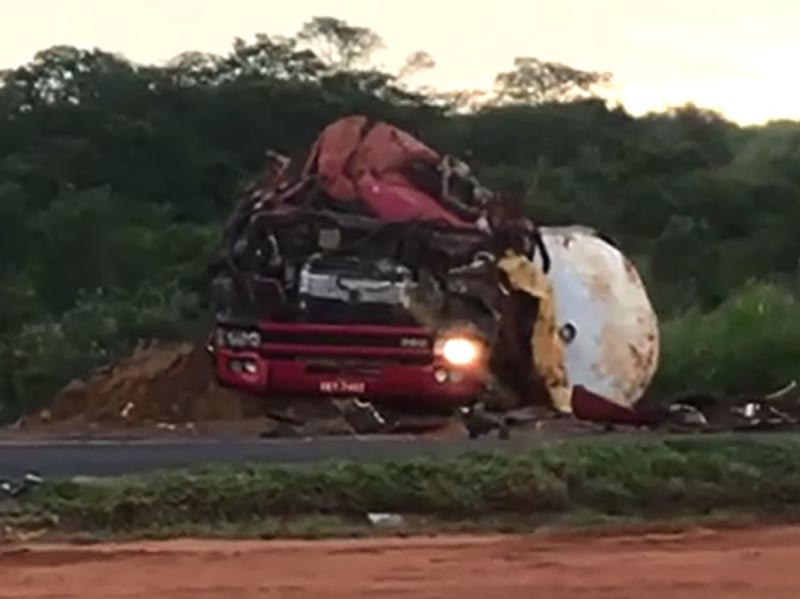 Caminhoneiro morre em acidente próximo ao pedágio, em Marília