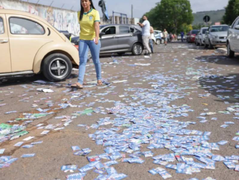 Pedir votos e fazer propaganda: saiba o que é proibido no dia de votar