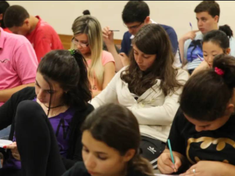 Inscrições para concorrer às bolsas do Prouni começam nesta segunda