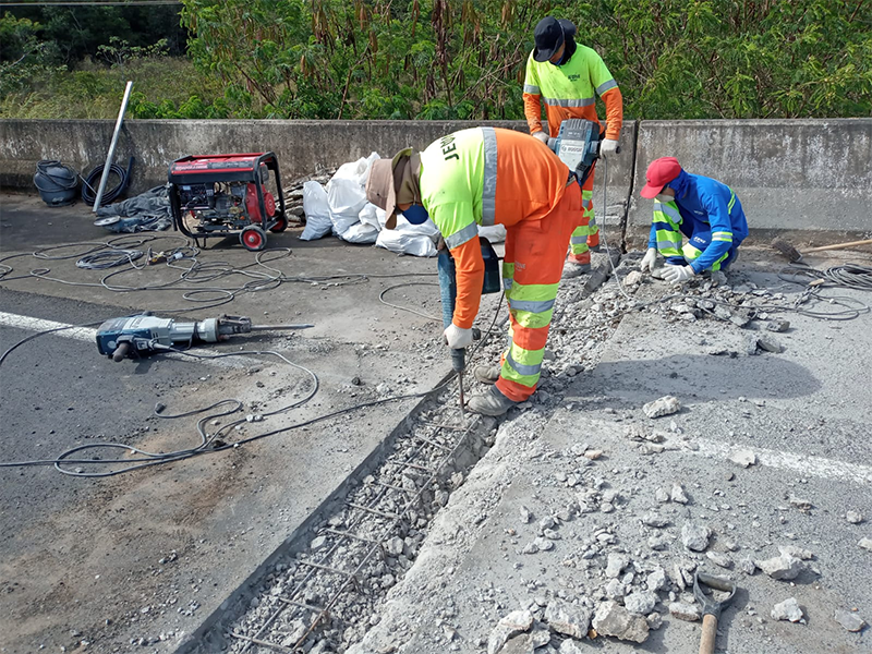 Pontes e viadutos de rodovias recebem manutenção na região