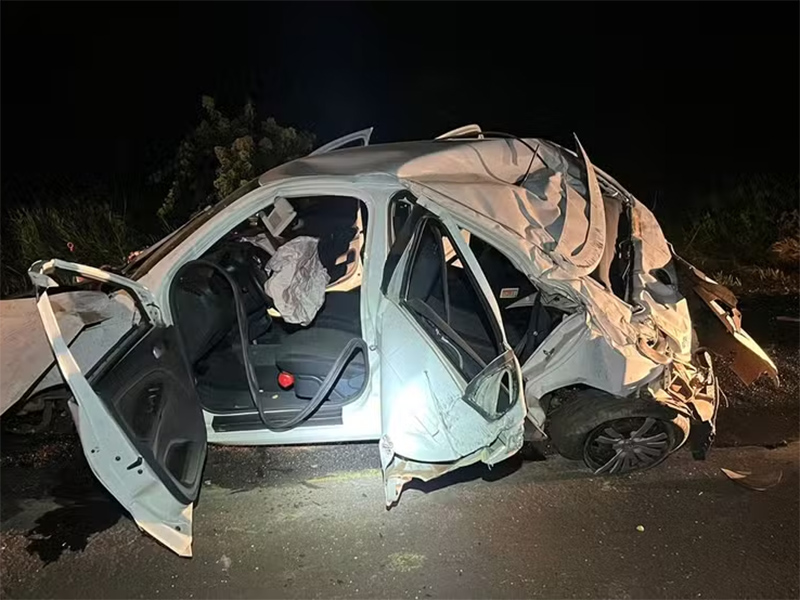 Passageiro de 21 anos morre em capotamento de carro, em Mirante do Paranapanema
