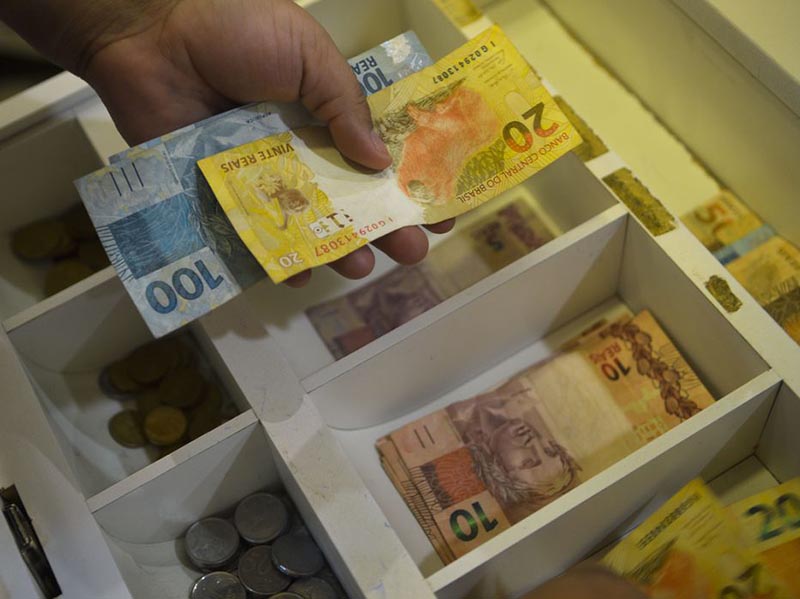 Governo retoma consignado do Bolsa Família com novas regras