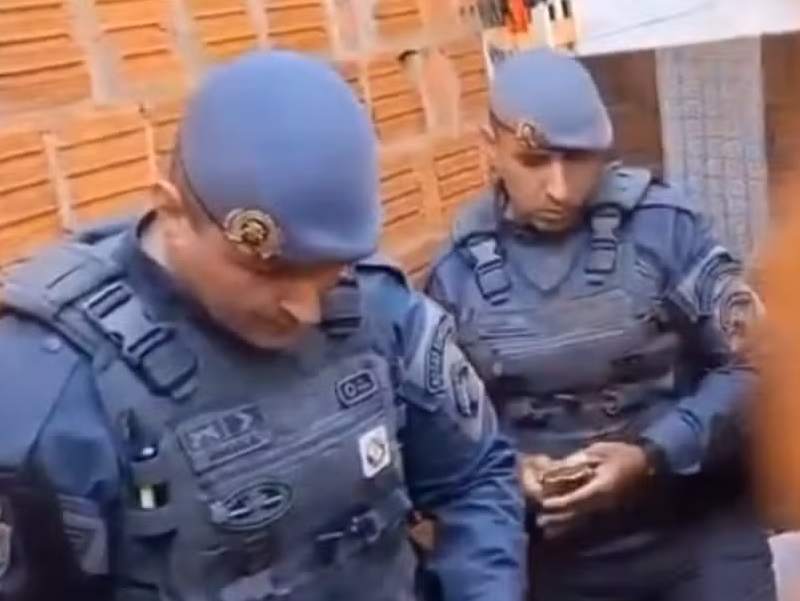 PMs são investigados por supostas agressões e exigência de senha de celular durante abordagem