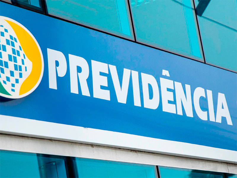 Aposentados e pensionistas terão décimo terceiro antecipado