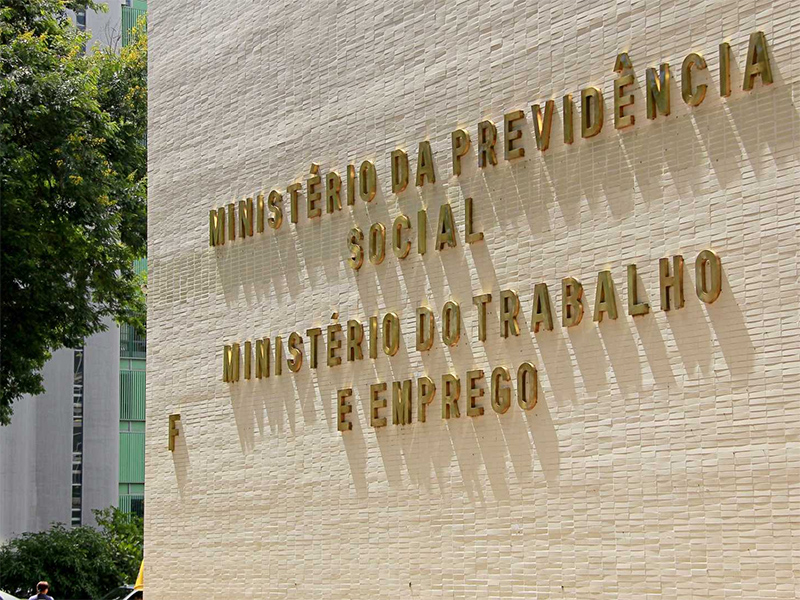 Senado aprova recriação do Ministério do Trabalho e Previdência