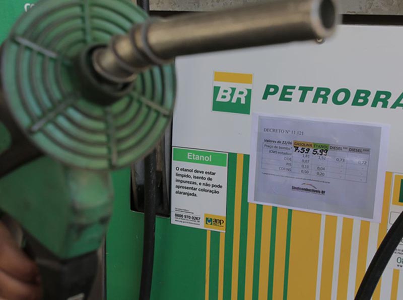 Petrobras reduz preços da gasolina e do diesel para as distribuidoras