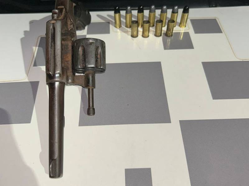 Vítima reage a furto, atira em ladrão e é autuada por posse ilegal de arma em Assis