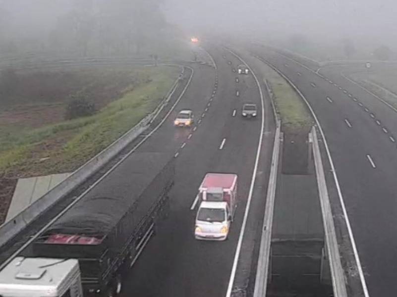 Entrevias alerta: dirigir sob neblina exige cuidados e distância de segurança maior entre veículos