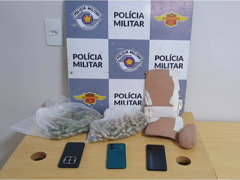 Polícia Rodoviária prende traficantes bolivianos com cápsulas de cocaína no estômago em Assis