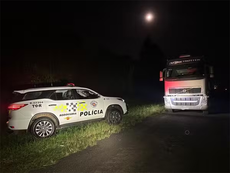 Homem tenta fugir após abandonar caminhão às margens da rodovia em Rancharia e acaba preso