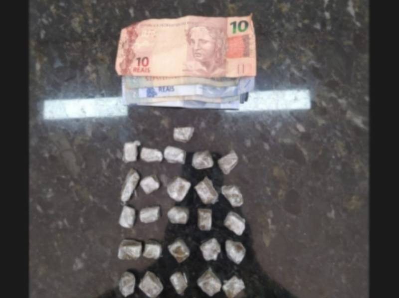 Homem é preso por tráfico de drogas em Cândido Mota