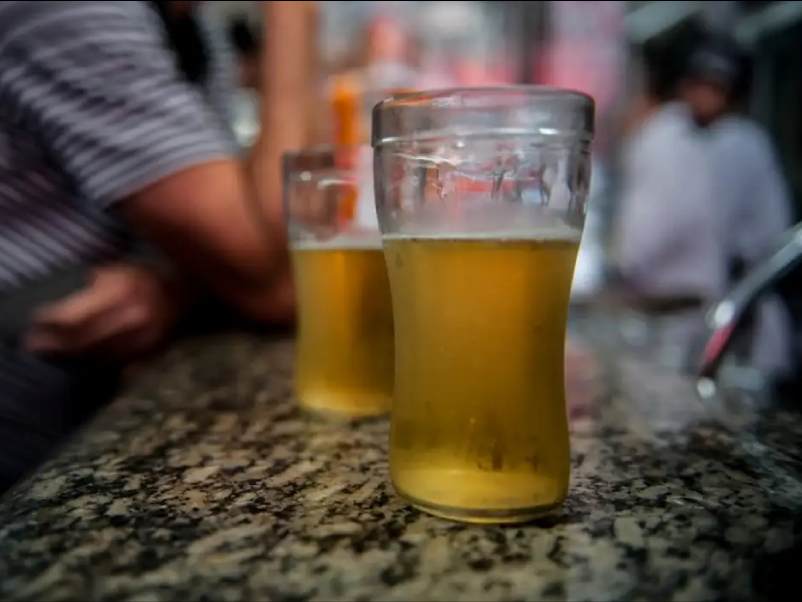 Álcool e cigarro podem causar cegueira, alertam especialistas