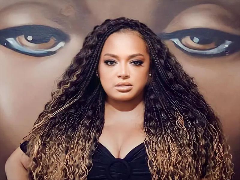 Consciência Negra: Trancista de Paraguaçu luta pelo empoderamento de mulheres pretas