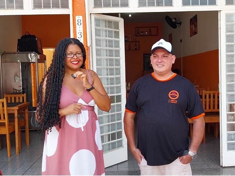 Querendo encomendar deliciosos assados para o almoço de domingo? Fale com a Pancakes!