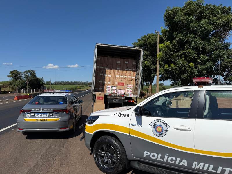 Homem de 33 anos é preso com cerca de 350 mil maços de cigarros em rodovia de Ourinhos