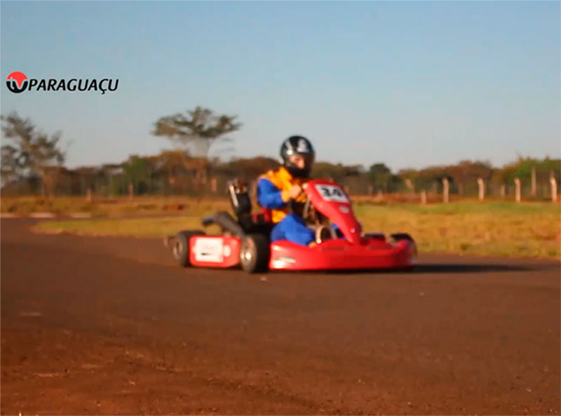 Amantes do kart se reúnem em busca de emoção em Paraguaçu Paulista