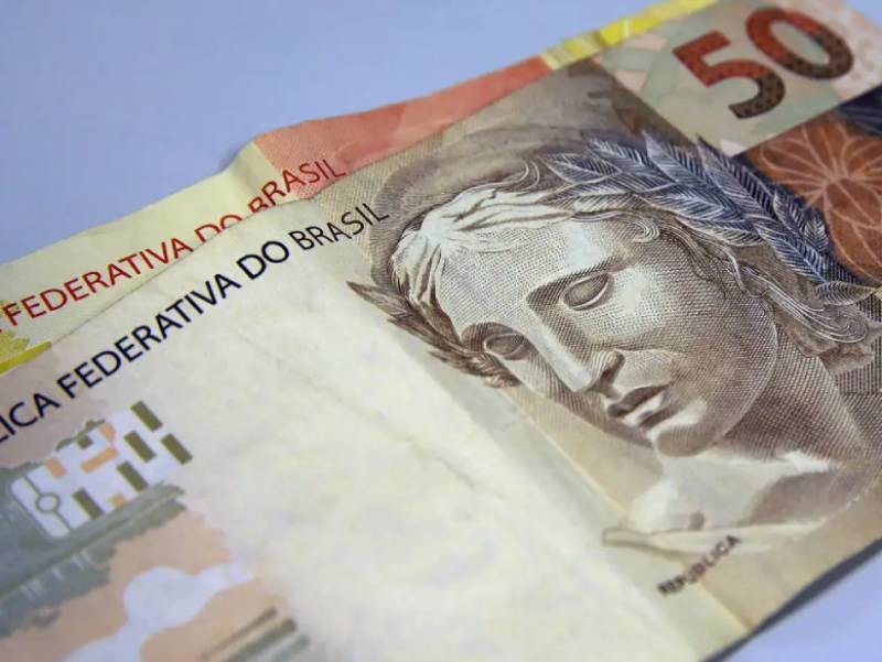 Caixa libera abono salarial para nascidos em setembro e outubro