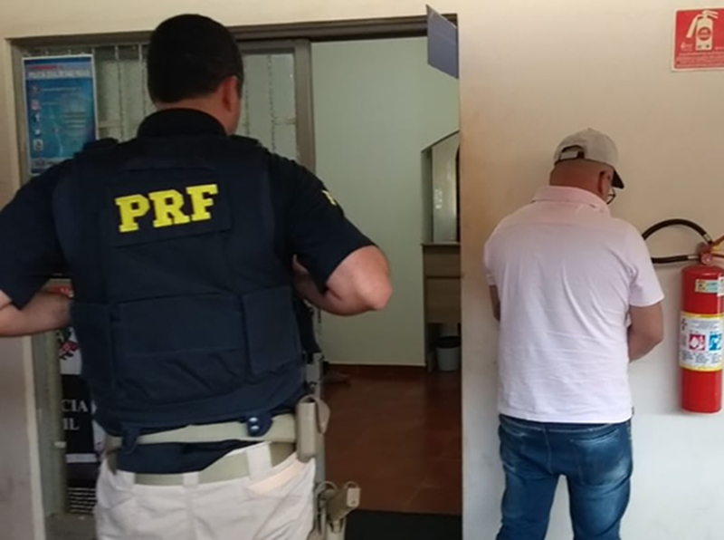 Trio é preso após ser flagrado com mais de 170 quilos de cocaína em rodovia de Ourinhos