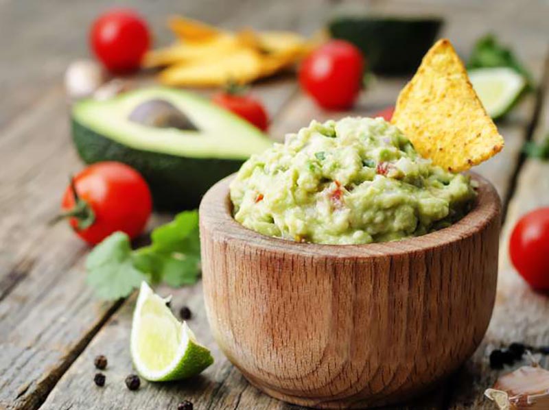 Abacate com sal? Saiba como preparar um delicioso guacamole