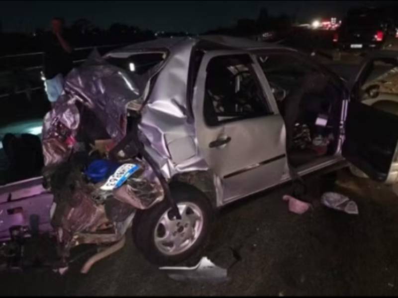 Motorista morre em acidente após ser atingido por caminhonete no interior de SP