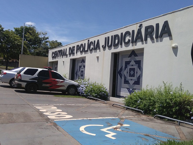 Polícia investiga diretora de escola por denúncia de violência contra crianças em Assis