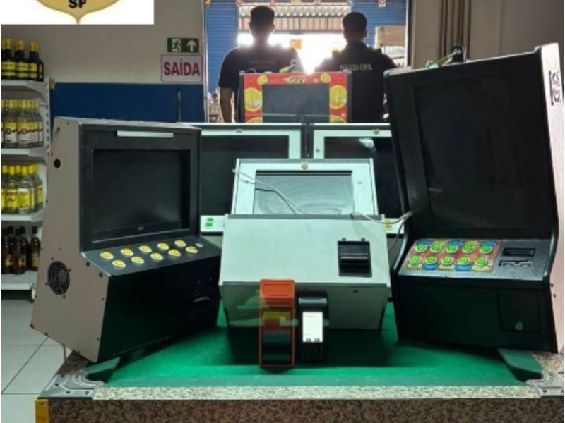 Polícia apreende máquinas caça-níqueis e de jogo do bicho em bar no centro de Paraguaçu Paulista