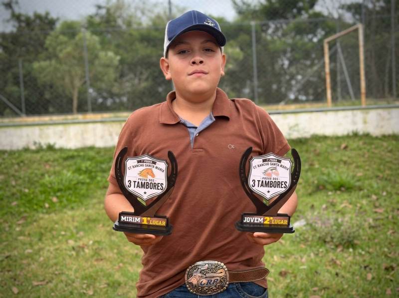 João Vitor Martins brilha novamente e conquista títulos de 3 Tambores em Rinópolis