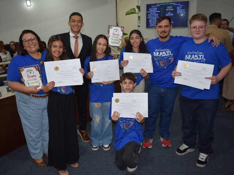 Câmara parabeniza alunos paraguaçuenses premiados com viagem a Lisboa