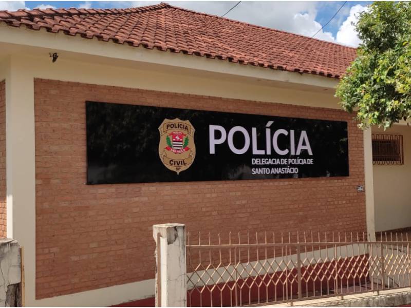 Polícia Civil prende dois homens em flagrante por roubo em Santo Anastácio