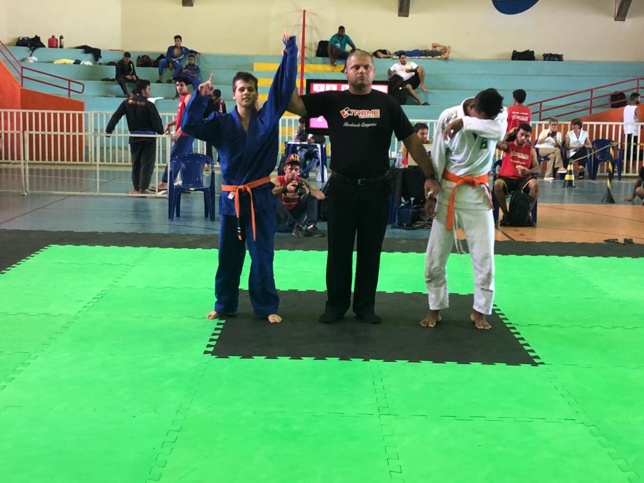 Paraguaçuense de 14 anos conquista 2 medalhas de ouro em disputa de jiu jistu em Adamantina