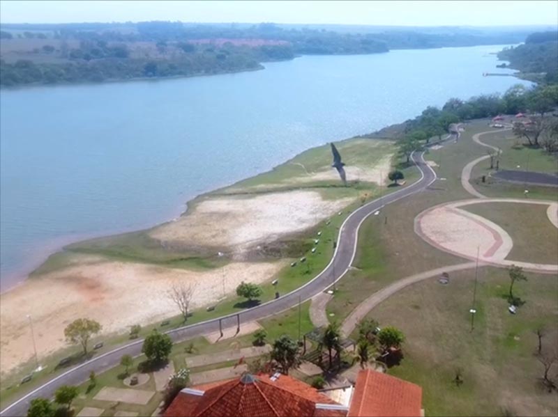 Vereador quer a soltura de peixes no Grande Lago para controlar a proliferação de piranhas