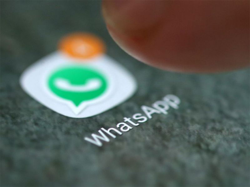 Adiamento de comunidades no WhatsApp é decisão global, diz ministro