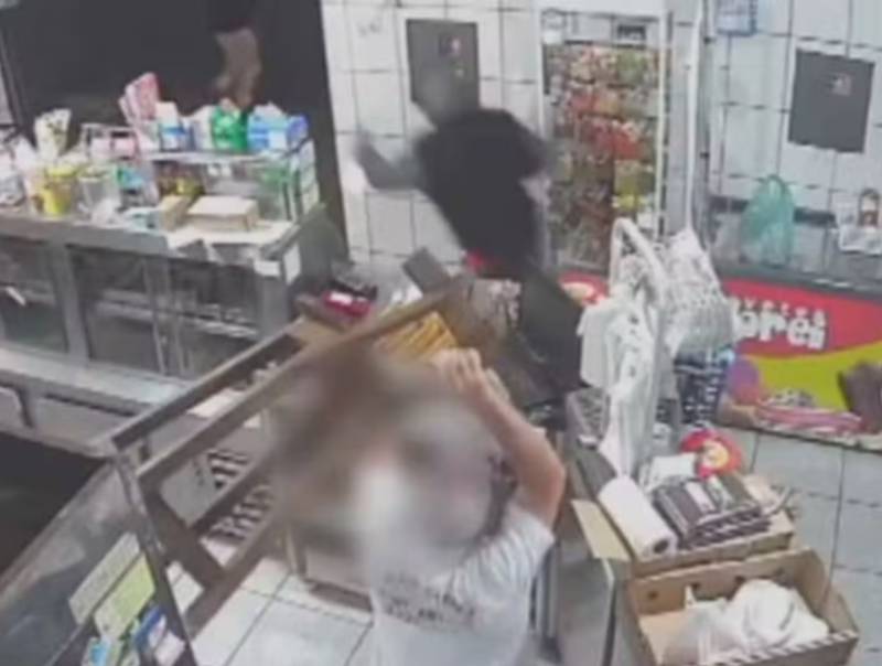 Idoso reage a assalto e espanta ladrões com banco de madeira em Ourinhos