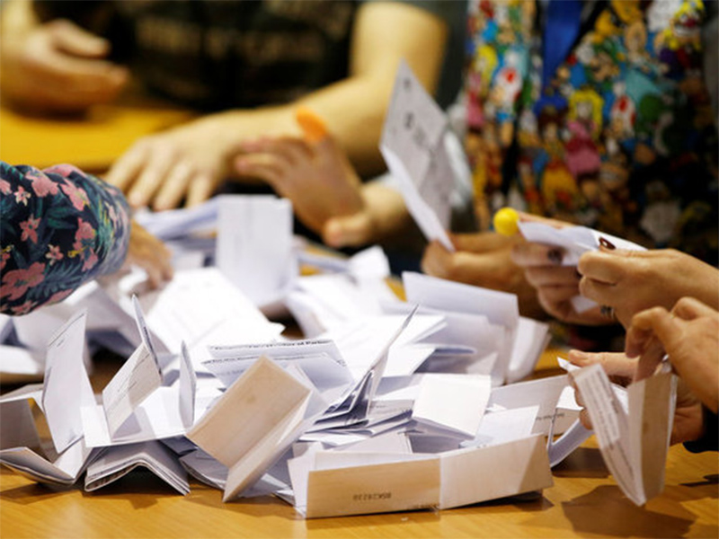 Presidente defende voto impresso nas eleições durante live