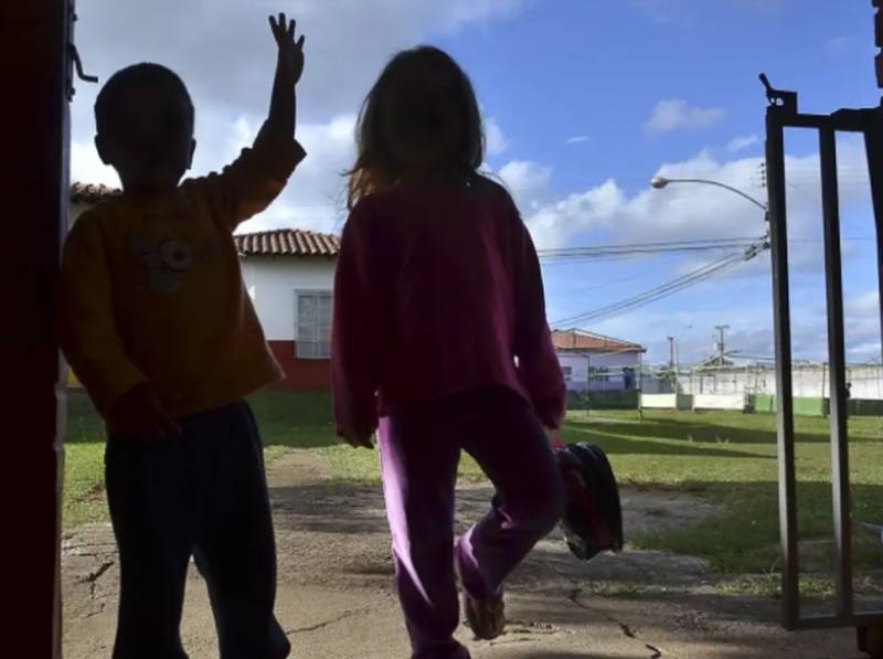 Leis de proteção às crianças enfrentam cultura de violência no país