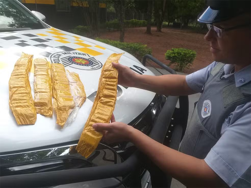 Boliviana grávida é presa com cintas de cocaína em rodovia de Palmital