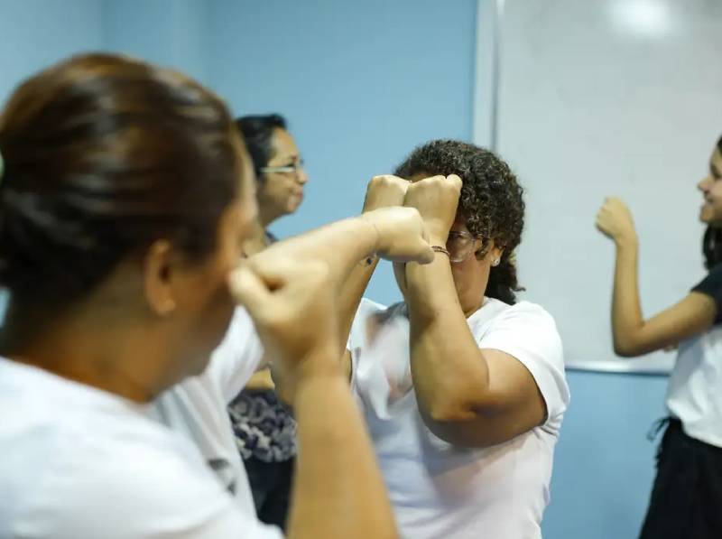 Senado aprova venda de spray de pimenta para defesa de mulheres