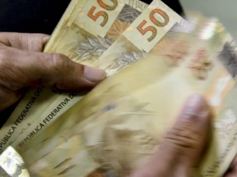 Caixa começa a pagar Bolsa Família de maio