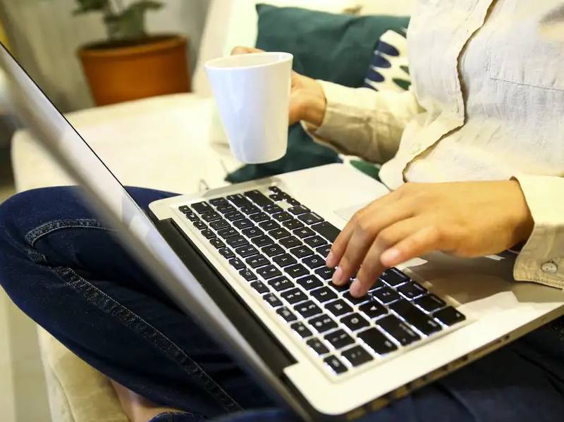 Golpes no Dia das Mães: veja como se proteger nas compras online