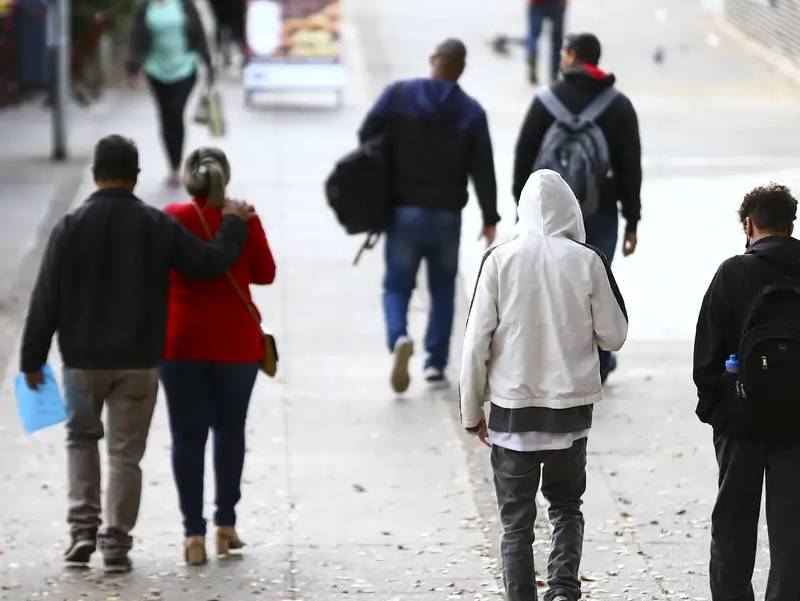 Frente fria provoca chuvas intensas em grande parte do país