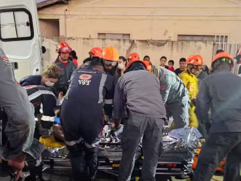 Adolescente é resgatado após cair de penhasco enquanto soltava pipa em Marília