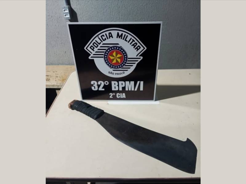 Homem armado com facão agride mulher e é preso em flagrante em Paraguaçu Paulista
