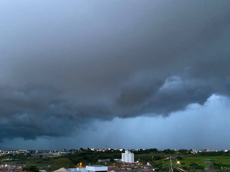 Com previsão de fortes chuvas para a região, Energisa reforça orientações à comunidade